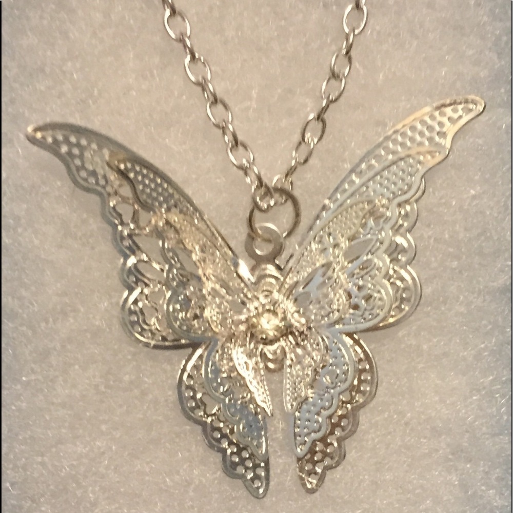 Butterfly 🦋 necklace and earrings 🦋